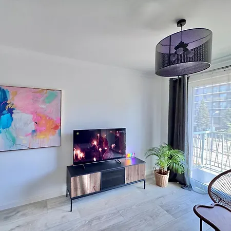 C- Home4u-11- 48 M2, Close To Aquapark, Up To 4 People, Underground Parking Apartment *